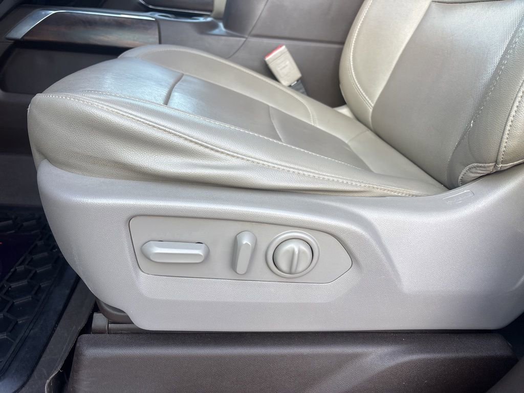 Used 2021 GMC Sierra 3500 SLT w/ SLT Premium Package image 22