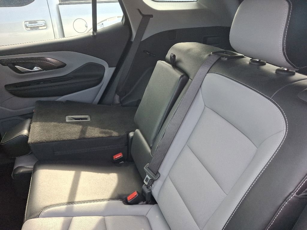 Certified 2022 GMC Terrain SLT AWD/4WD image 10