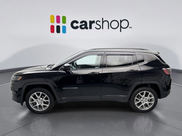 Used 2022 Jeep Compass Latitude image 2