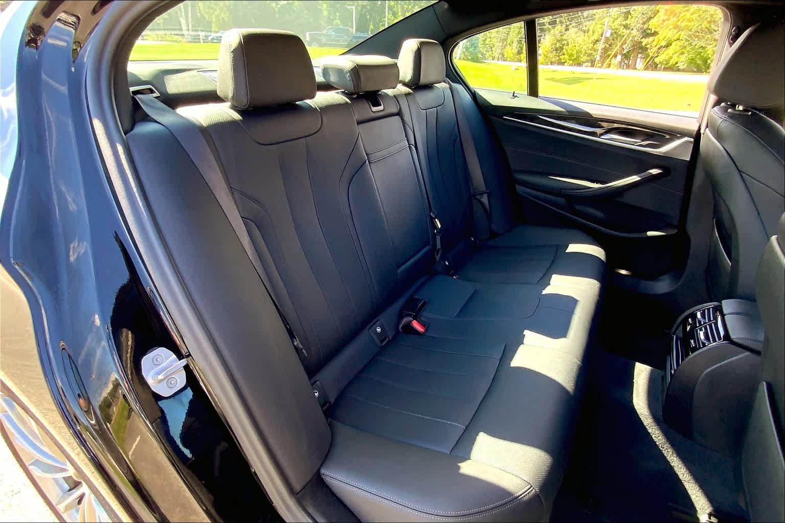 Used 2021 BMW 530i xDrive w/ Convenience Package AWD/4WD image 19