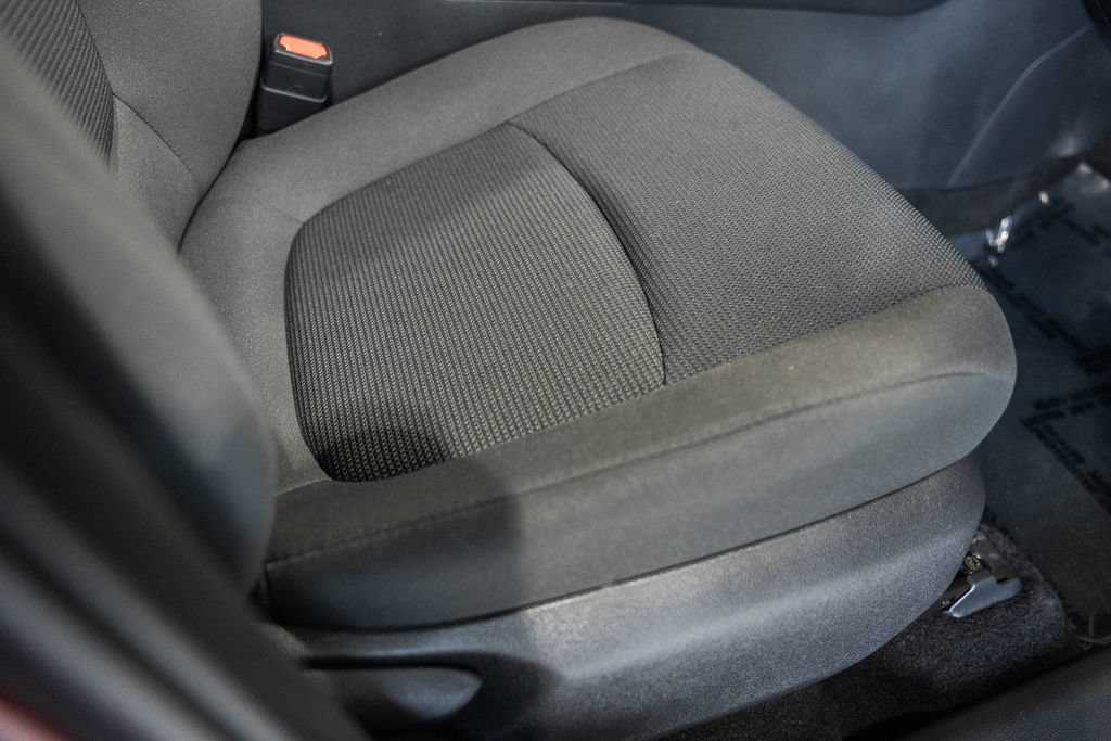 Certified 2025 Toyota RAV4 LE AWD/4WD image 29
