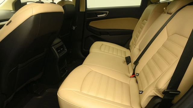 Certified 2022 Ford Edge SEL w/ Convenience Package AWD/4WD image 10