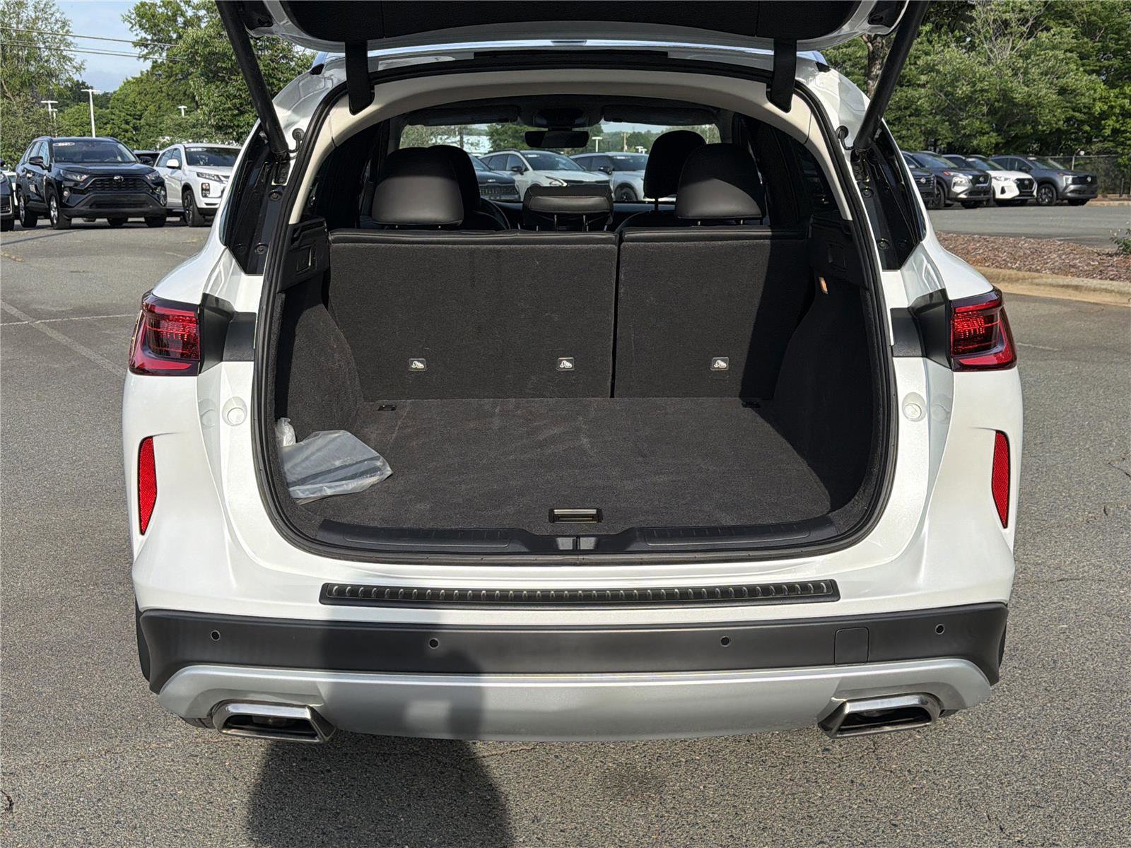 Used 2024 INFINITI QX50 Luxe AWD/4WD image 28