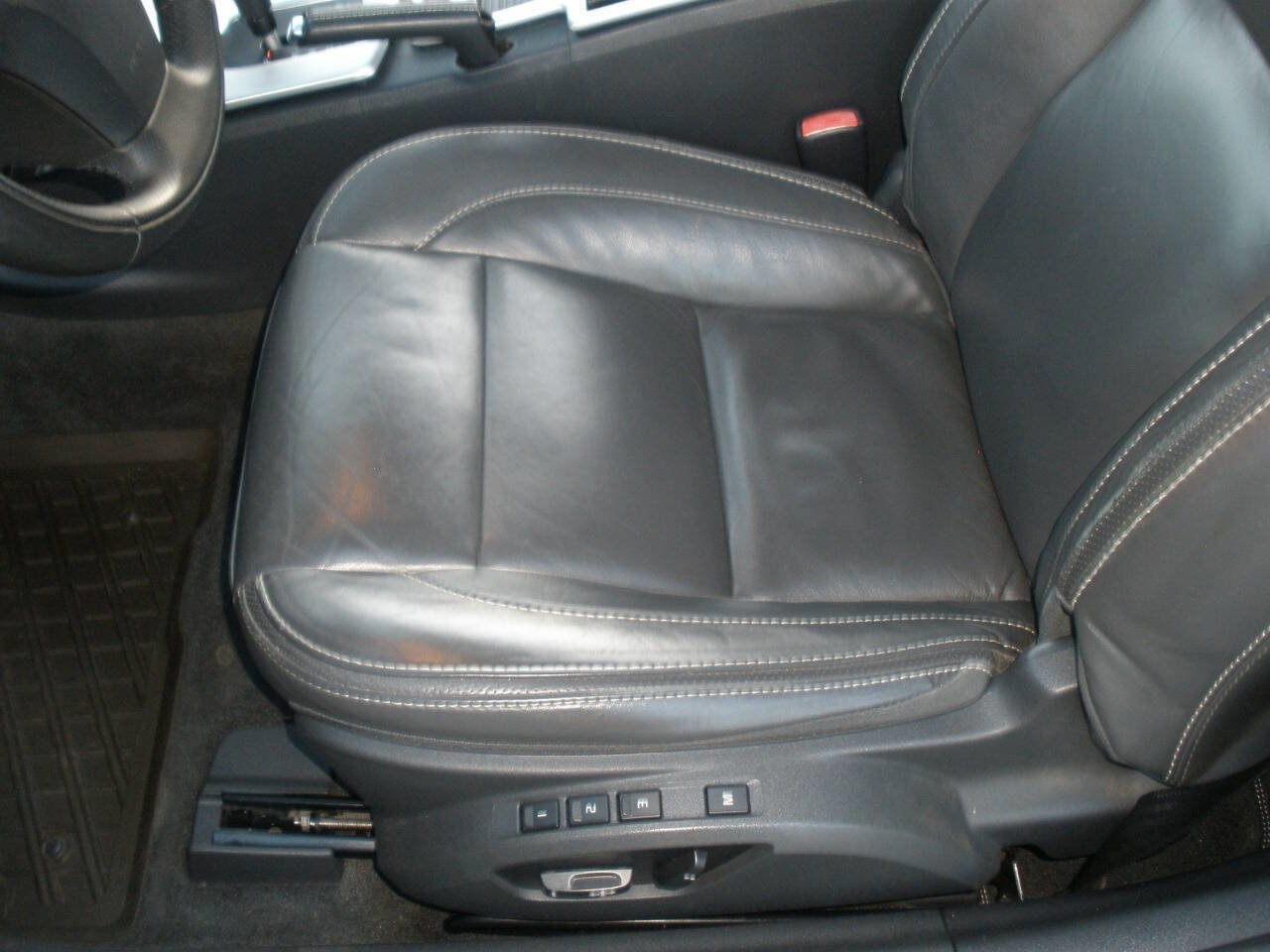 Used 2012 Volvo C70 T5 image 36