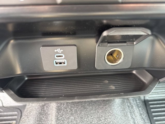 New 2025 Ford F250 XL w/ XL Chrome Package image 39