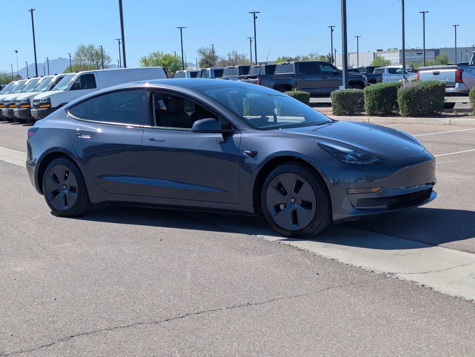 Used 2023 Tesla Model 3 Standard Range image 7