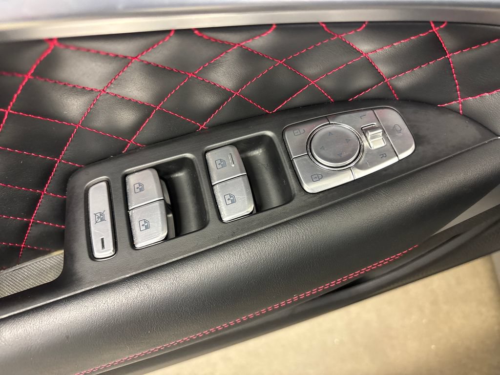 Used 2022 Genesis G70 3.3T RWD image 24