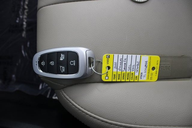 Used 2022 Hyundai Santa Fe SEL w/ Convenience Package image 7