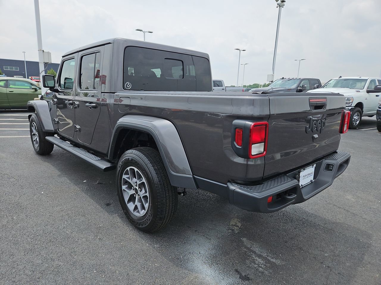 New 2025 Jeep Gladiator Sport image 5