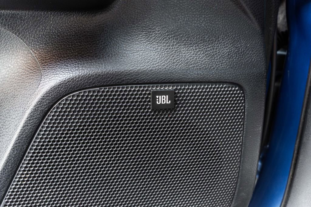 Used 2018 Toyota Tacoma TRD Off-Road image 16