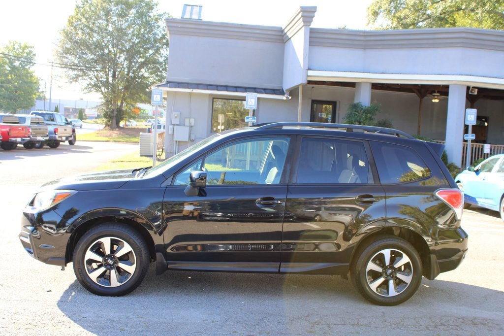 Used 2017 Subaru Forester 2.5i Premium w/ All-Weather Package image 4