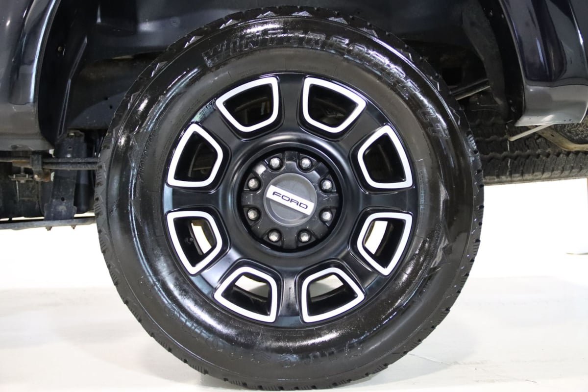 Used 2023 Ford F250 Platinum w/ FX4 Off-Road Package AWD/4WD image 87