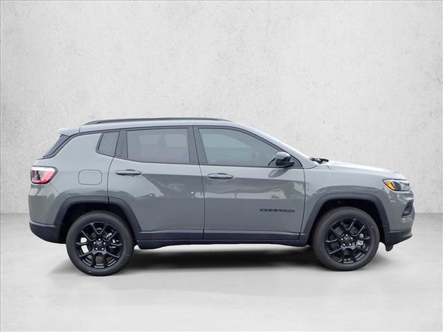 New 2026 Jeep Compass Latitude AWD/4WD image 5
