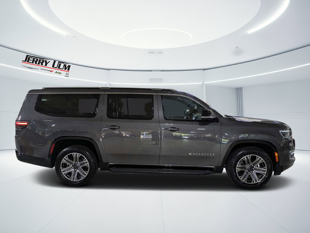 Certified 2024 Jeep Wagoneer L Series II AWD/4WD image 2