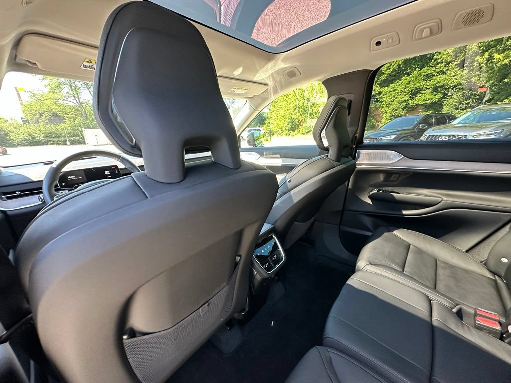 Used 2025 Volvo EX90 Ultra AWD/4WD image 23