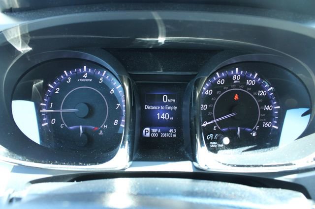 Used 2013 Toyota Avalon XLE FWD image 25