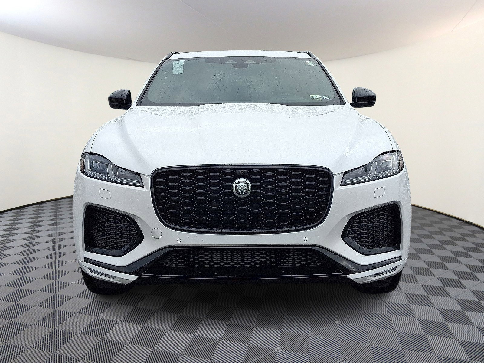 New 2026 Jaguar F-PACE R-Dynamic S image 6