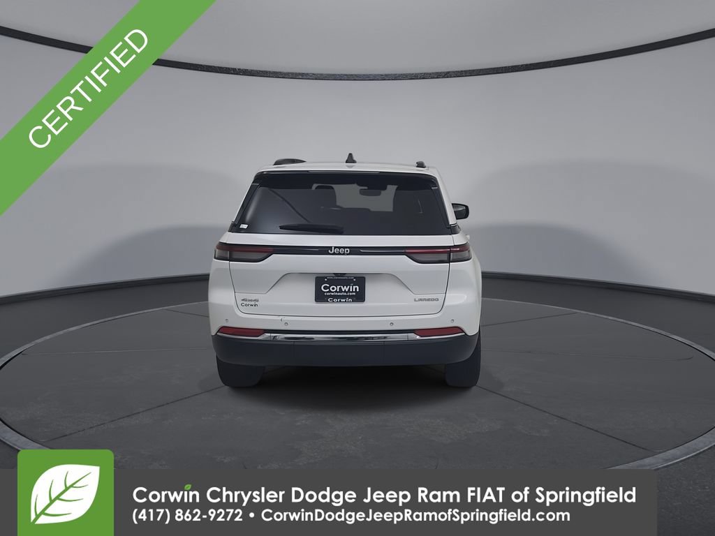 Used 2023 Jeep Grand Cherokee Laredo AWD/4WD image 13