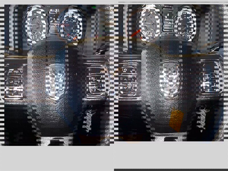 Used 2018 RAM 2500 Tradesman w/ Chrome Appearance Group image 16