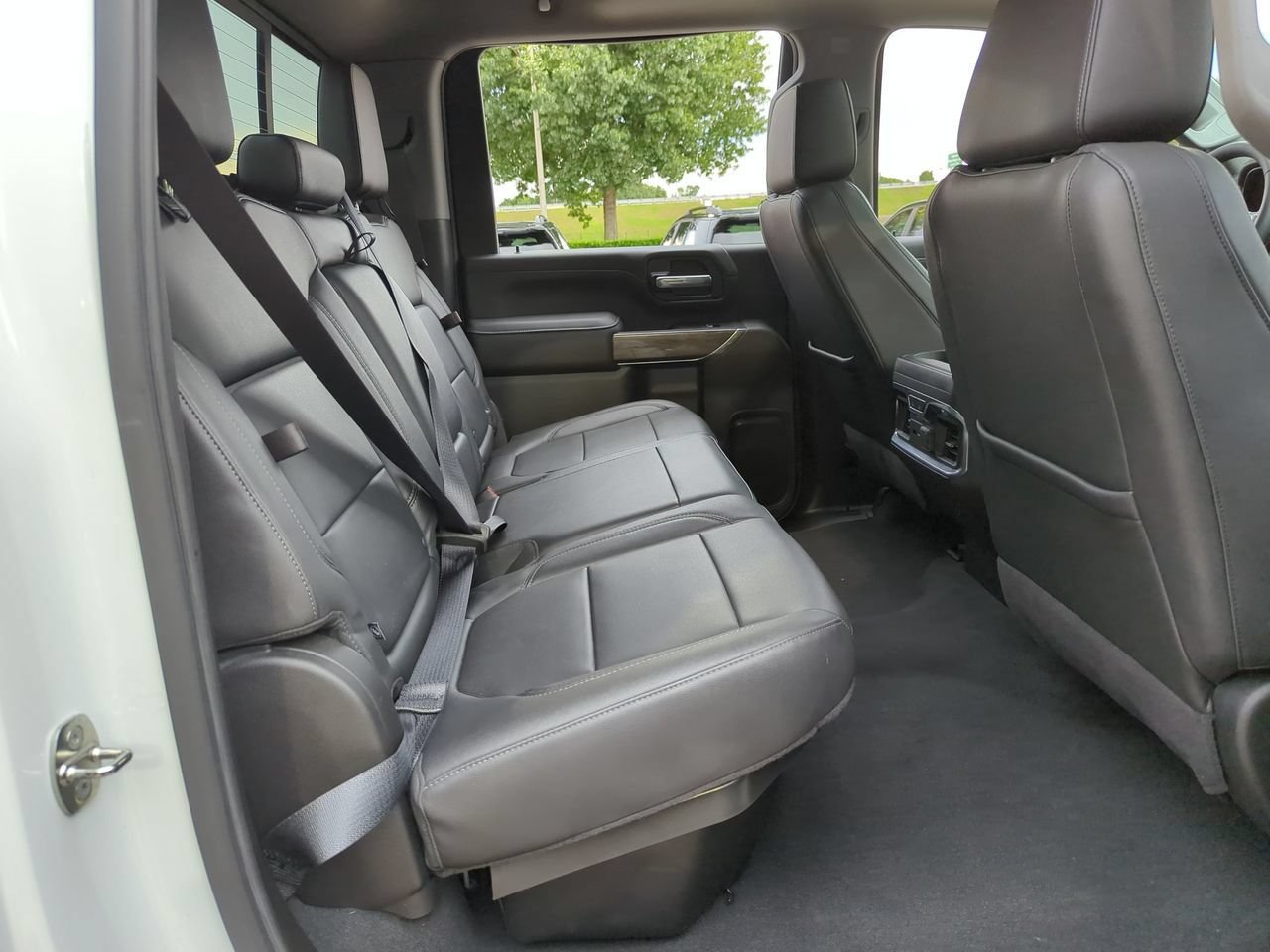 Used 2021 Chevrolet Silverado 2500 LTZ w/ LTZ Premium Package AWD/4WD image 25