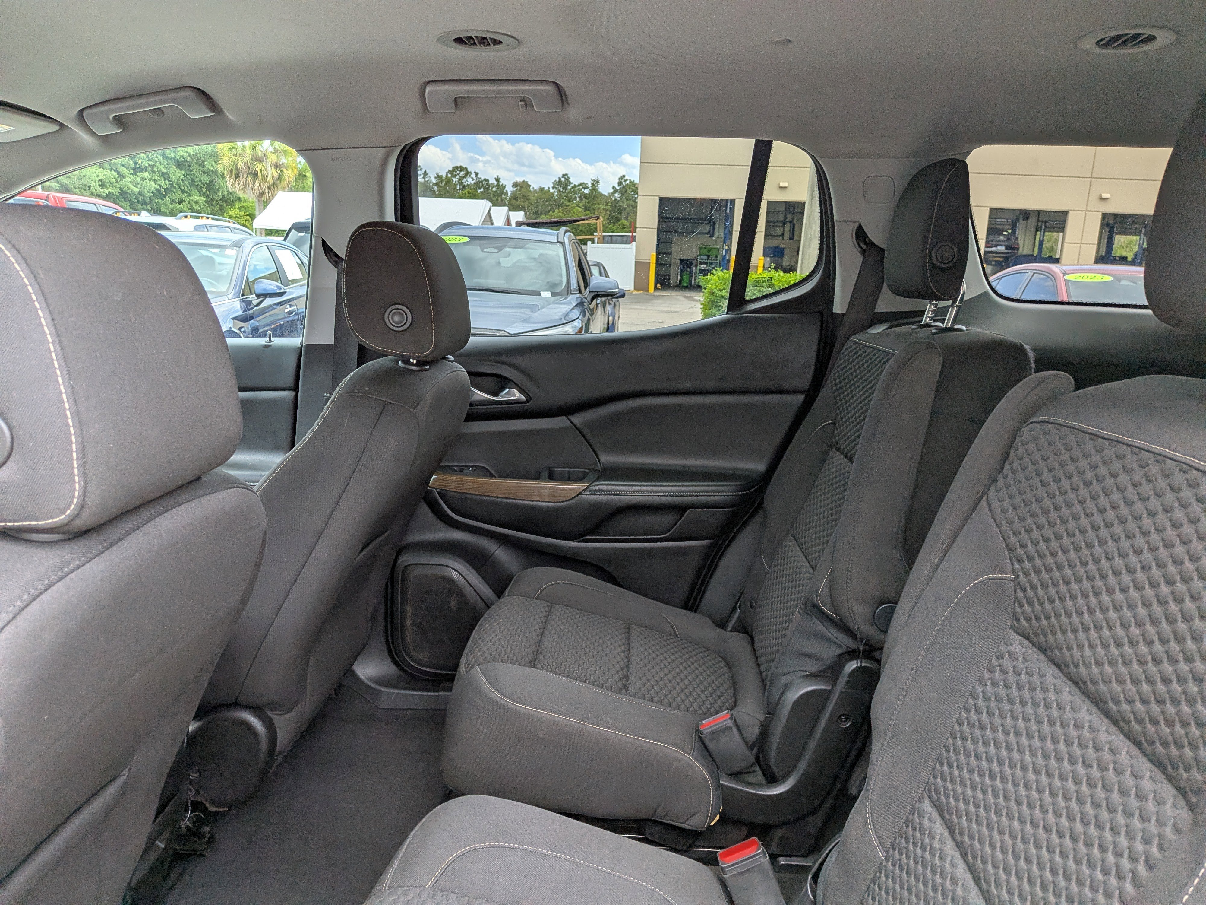 Used 2017 GMC Acadia SLE image 15