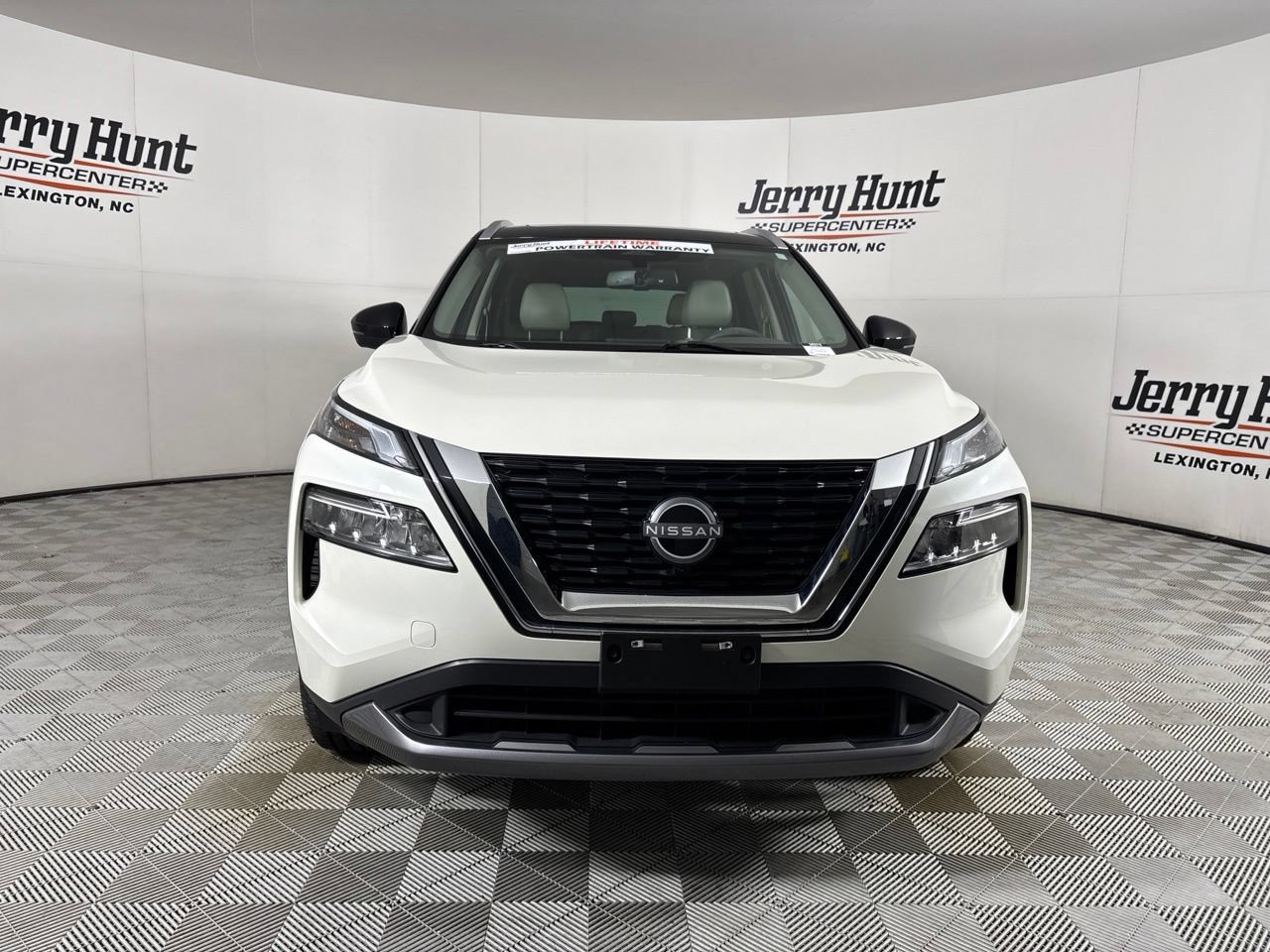Used 2023 Nissan Rogue SL AWD/4WD image 2