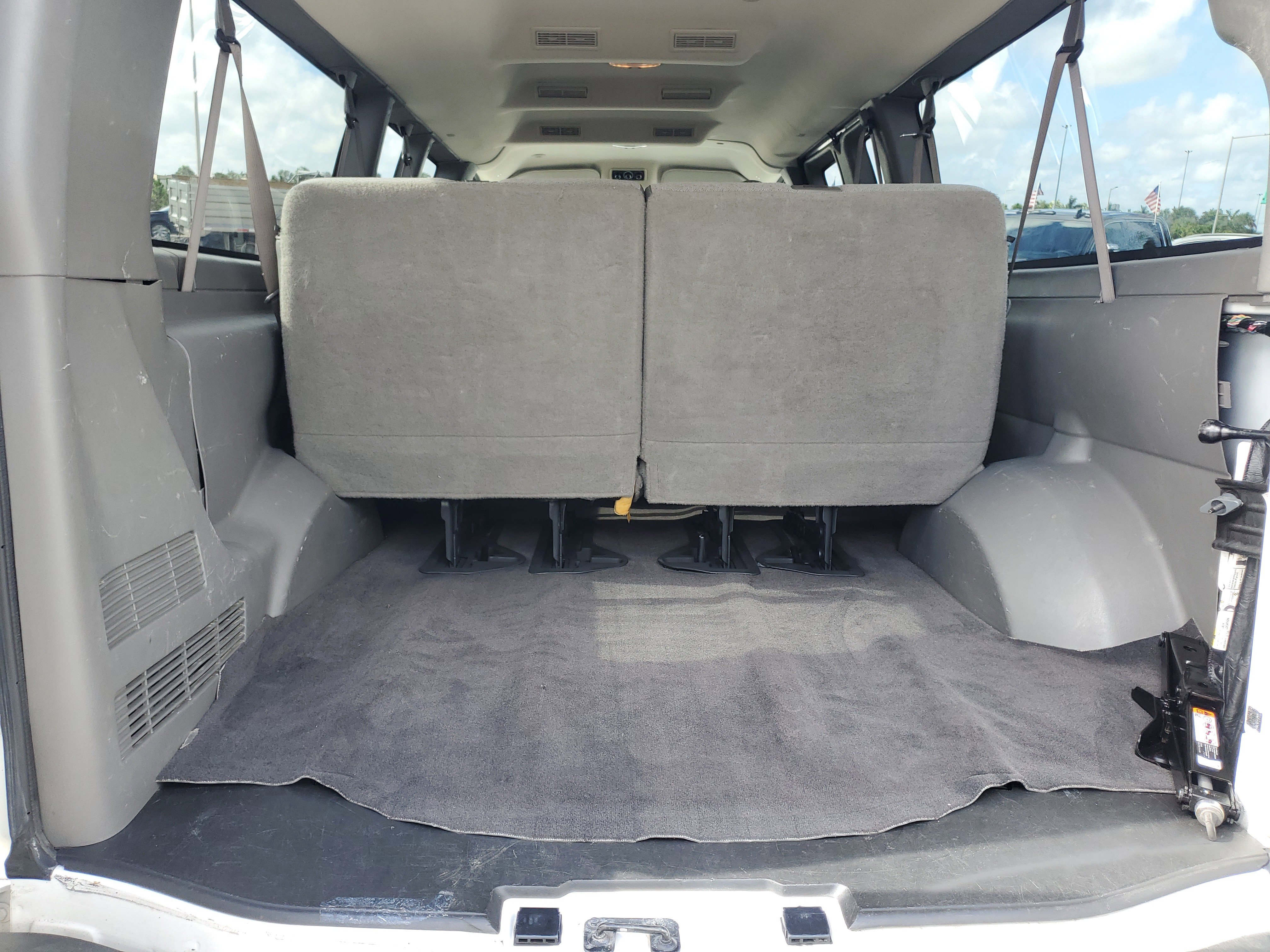 Used 2020 Chevrolet Express 3500 LT w/ LT Preferred Equipment Group image 14