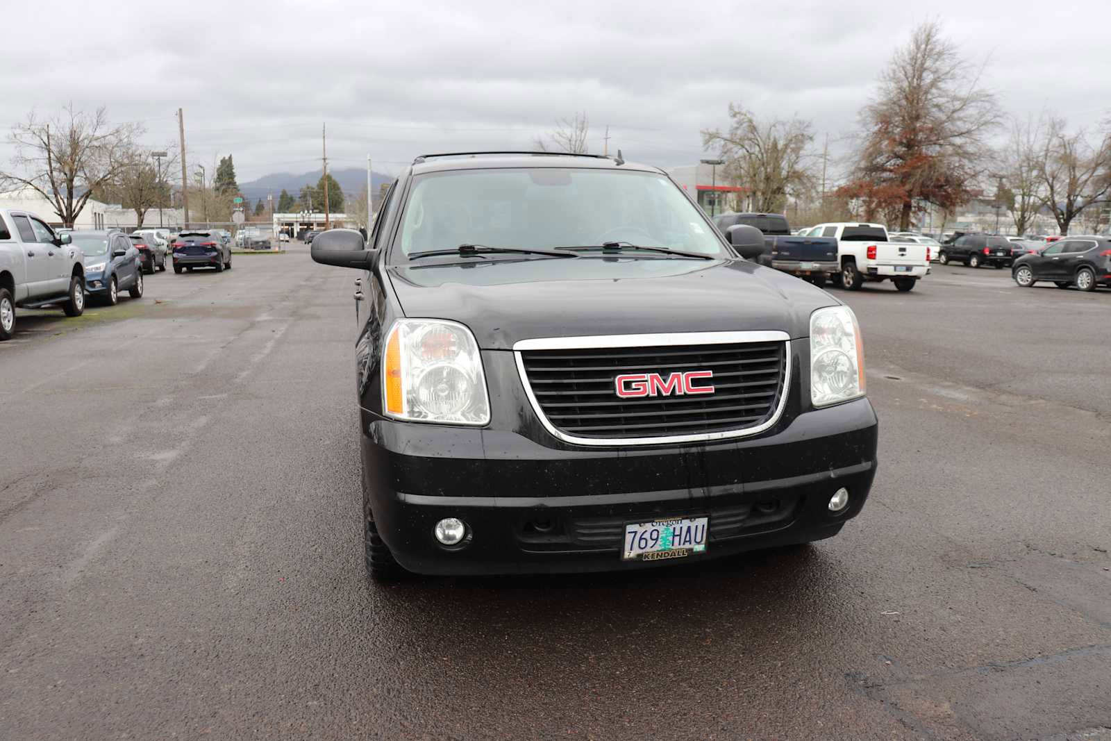 Used 2013 GMC Yukon XL SLT image 3