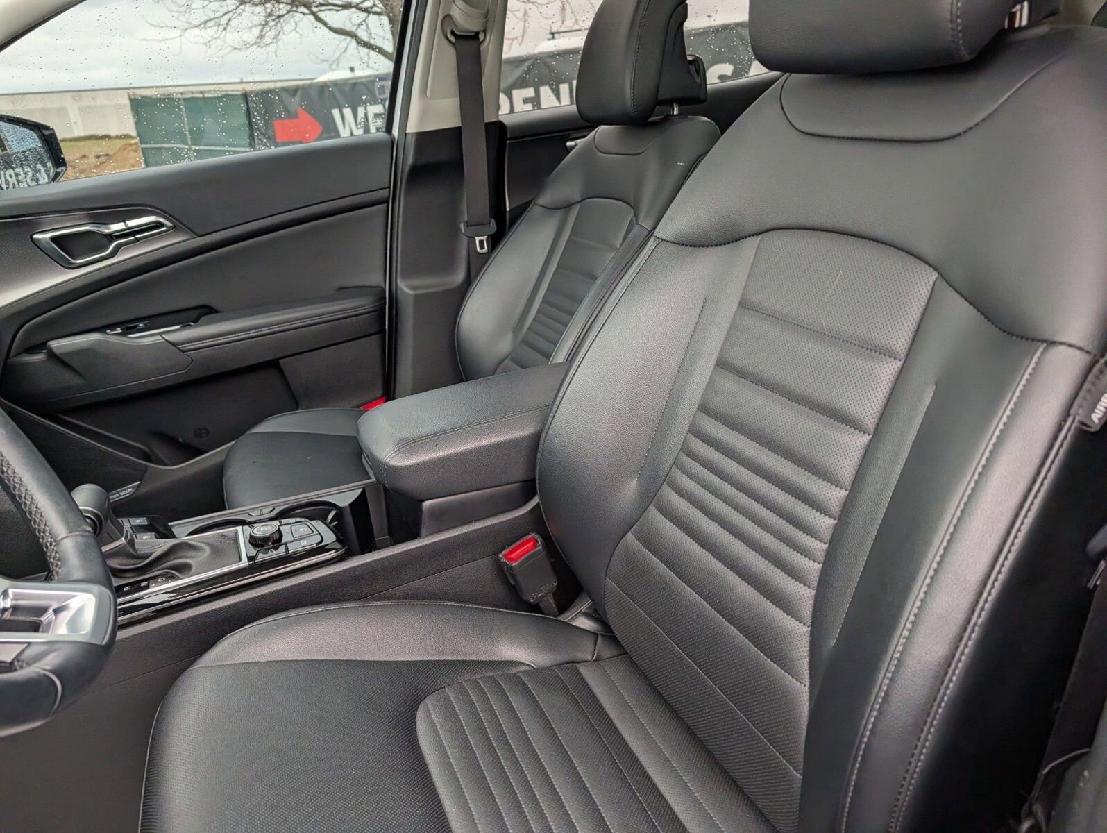 Used 2024 Kia Sportage SX image 20