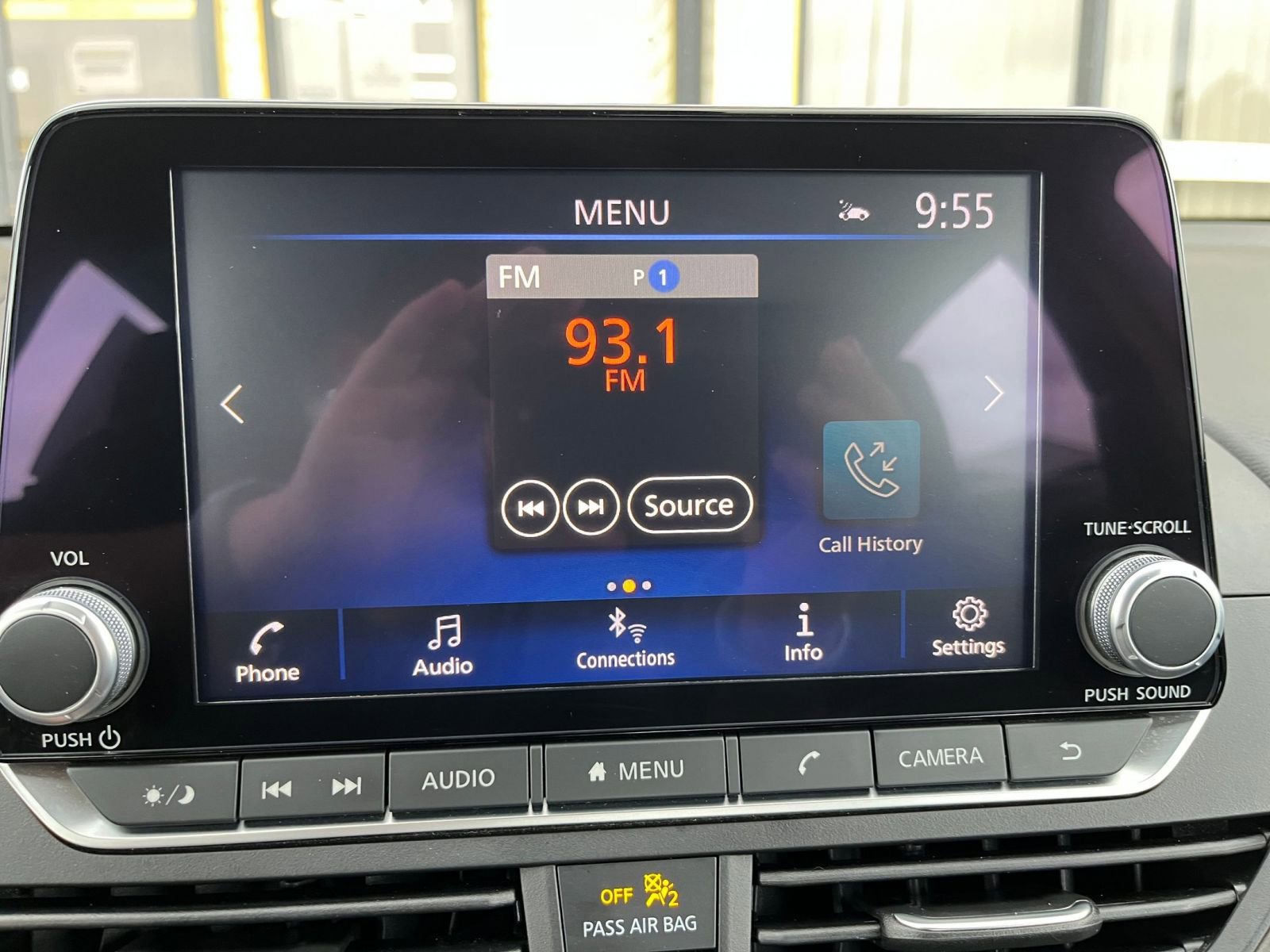 Used 2025 Nissan Altima 2.5 SV image 21