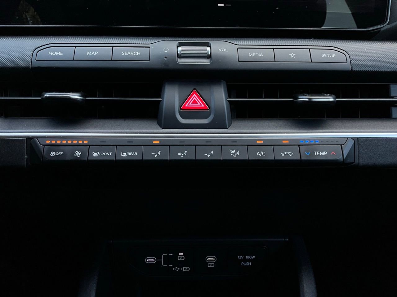 Used 2025 Kia K4 LXS image 28