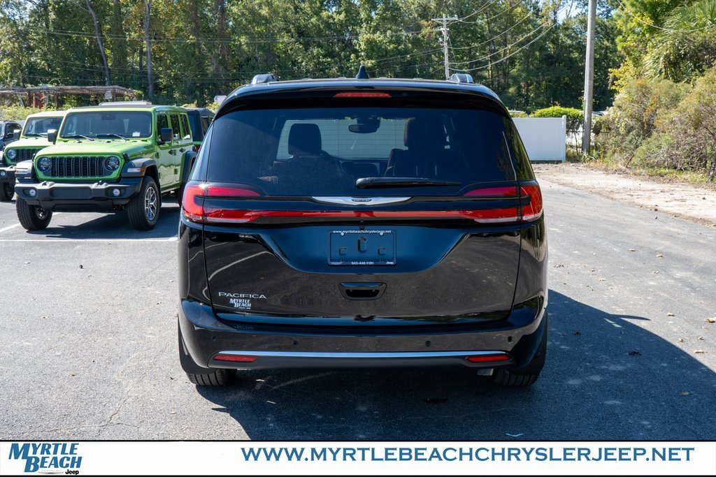 New 2026 Chrysler Pacifica Pinnacle image 5