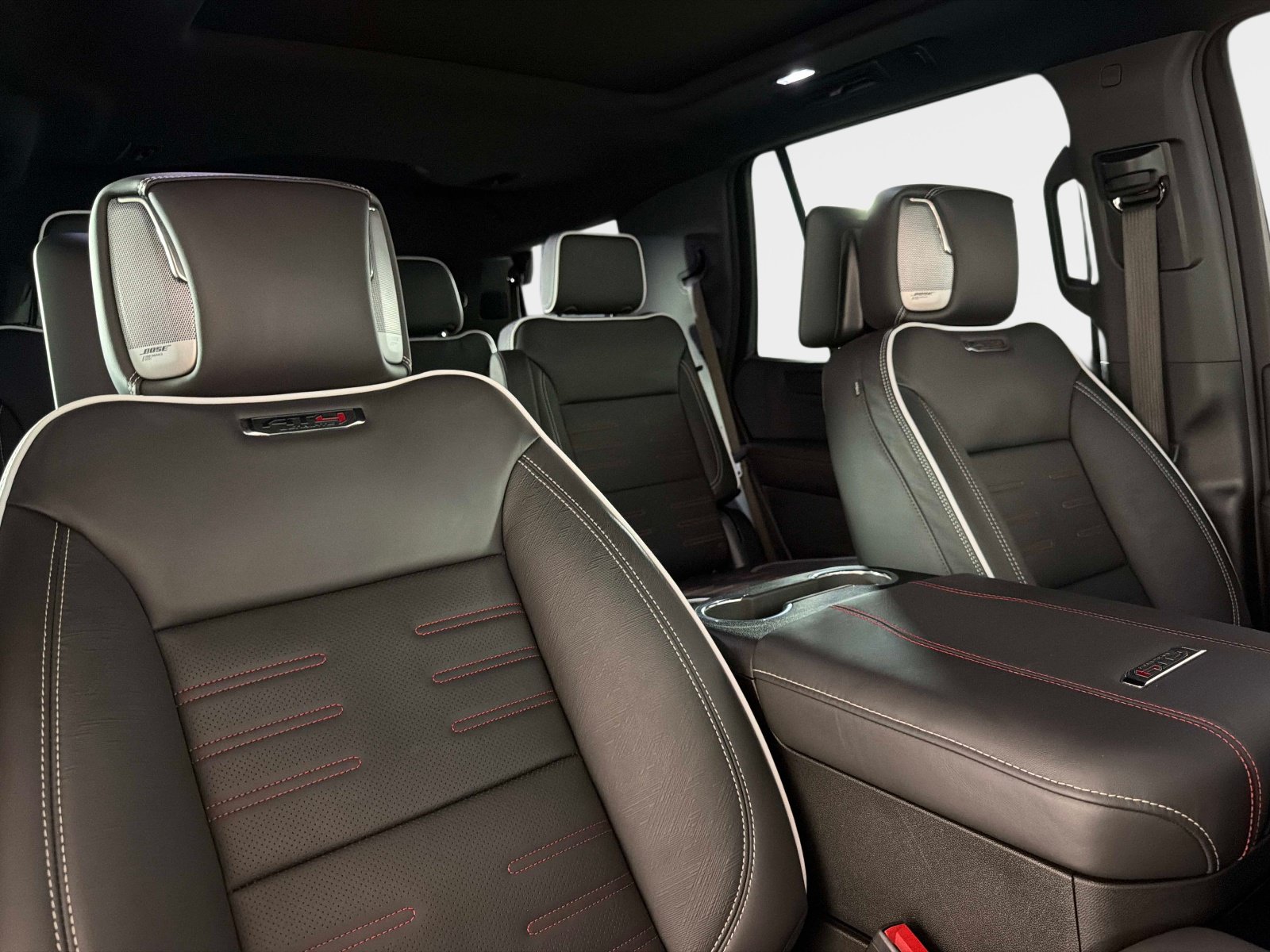 Used 2026 GMC Yukon AT4 Ultimate AWD/4WD image 27