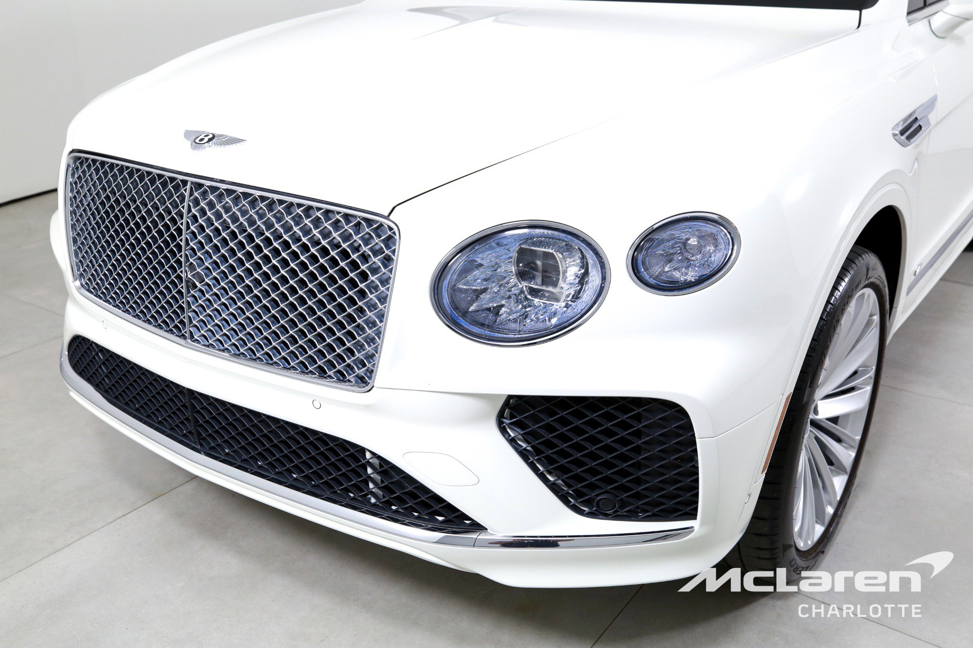 Used 2022 Bentley Bentayga image 37