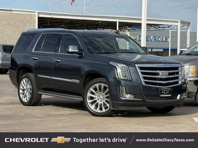 Used 2019 Cadillac Escalade Luxury RWD image 2