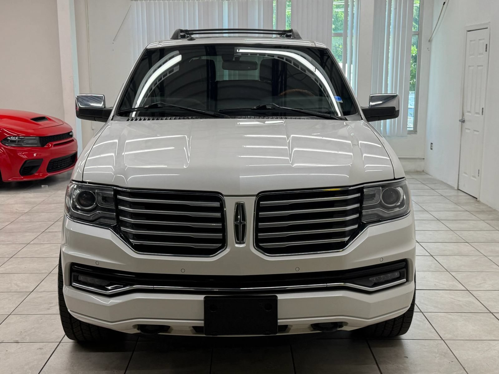 Used 2017 Lincoln Navigator Select AWD/4WD image 2