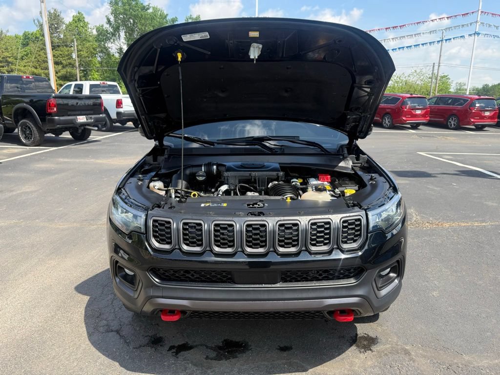 Used 2024 Jeep Compass Trailhawk AWD/4WD image 55