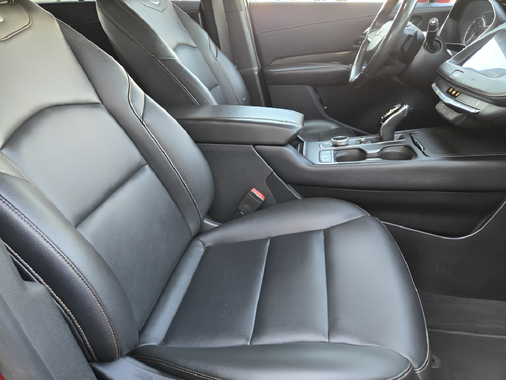 Used 2020 Cadillac XT4 Sport w/ Driver Awareness Package FWD image 13