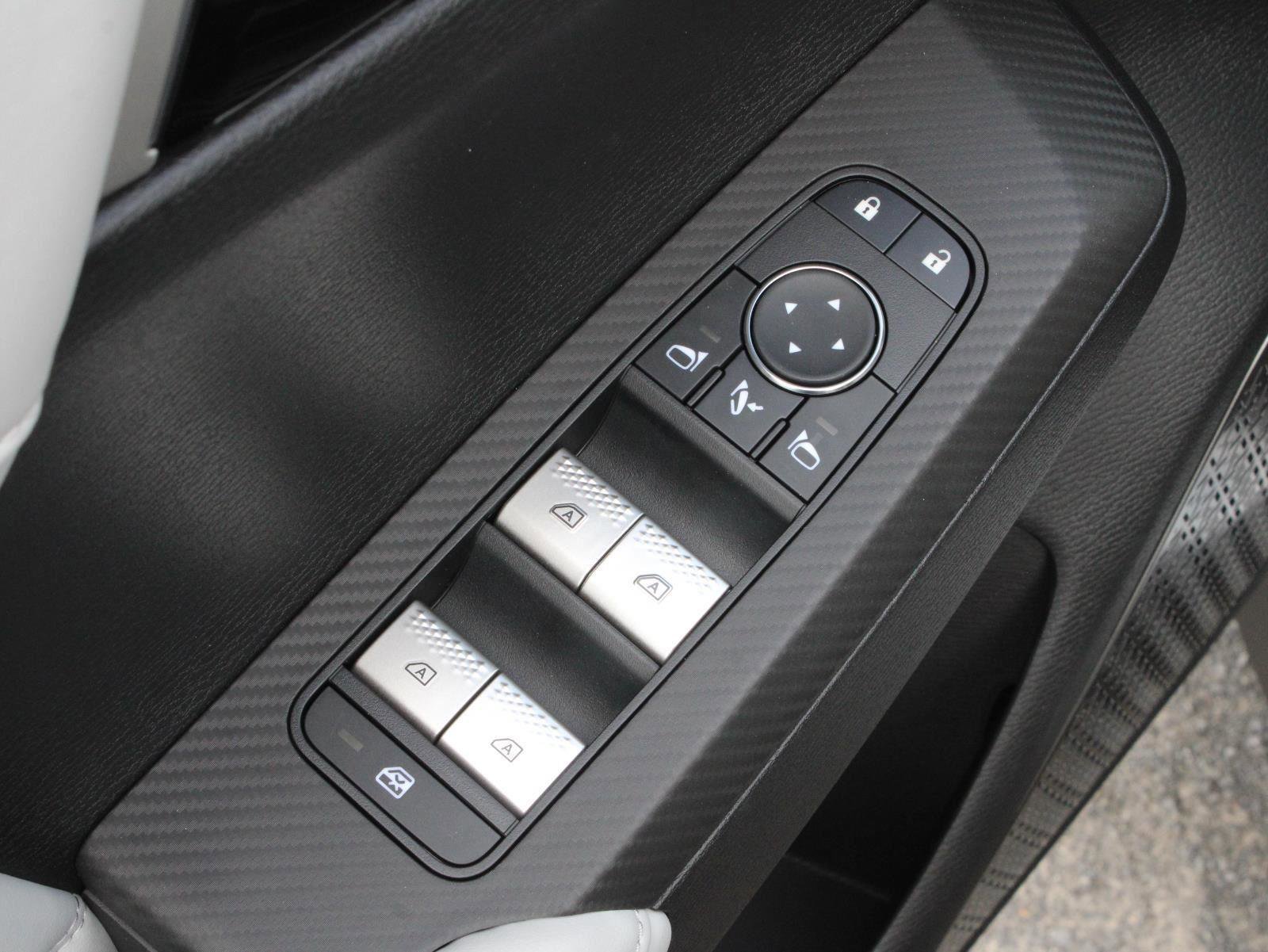 New 2025 Mitsubishi Outlander Platinum Edition image 16