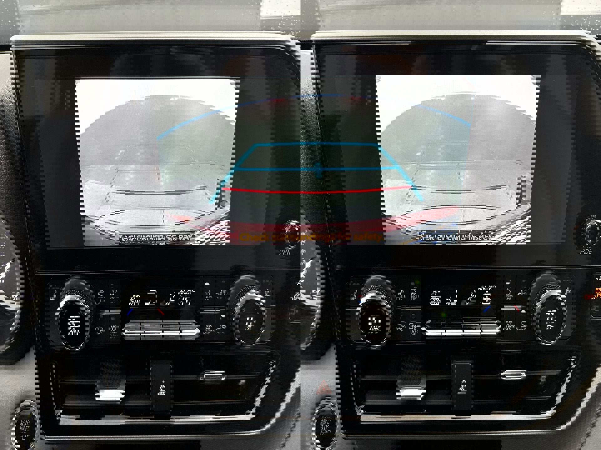 Used 2024 Toyota Highlander XLE image 67