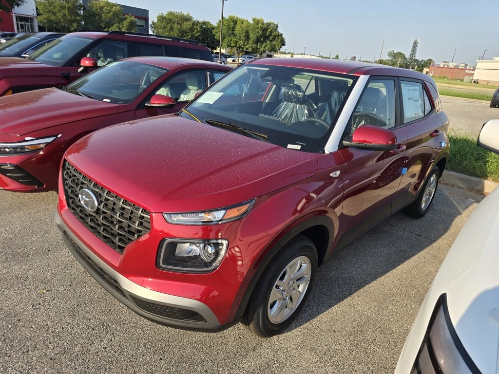 New 2025 Hyundai Venue SE