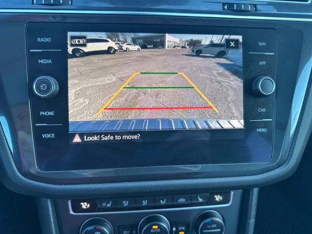 Certified 2021 Volkswagen Tiguan SEL w/ 3rd Row Seat Package image 28