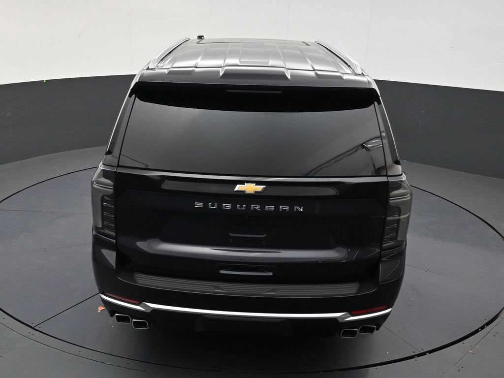Used 2026 Chevrolet Suburban High Country AWD/4WD image 14