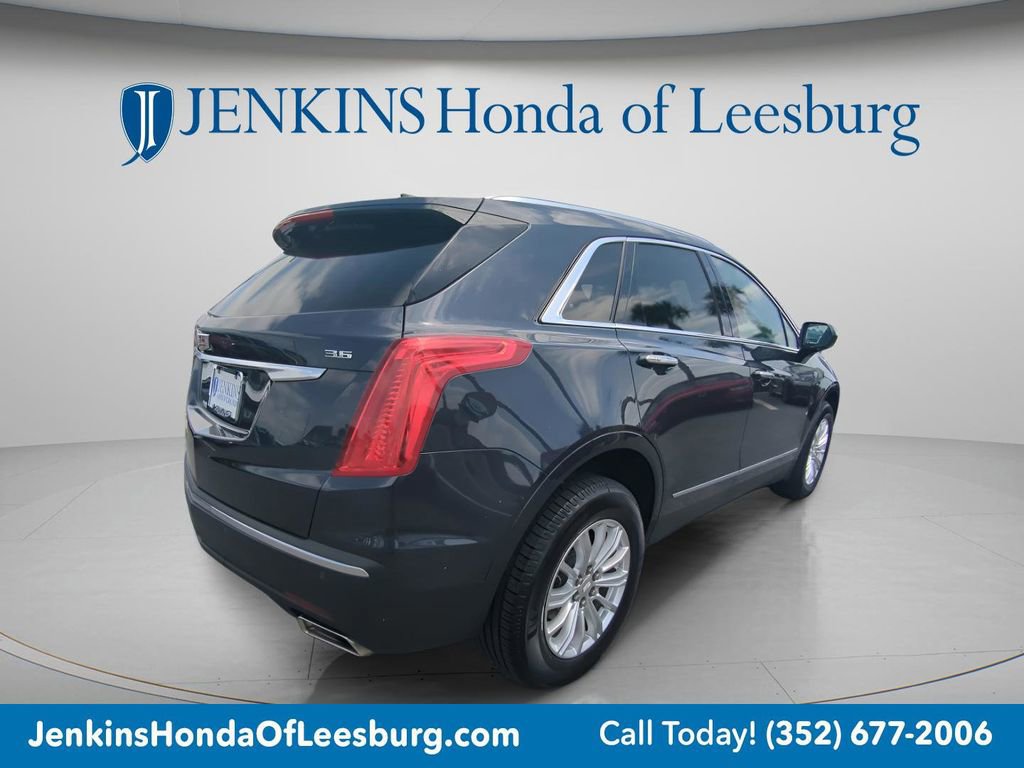 Used 2018 Cadillac XT5 AWD image 3