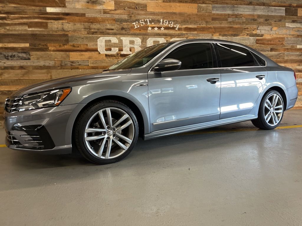 Used 2017 Volkswagen Passat 1.8T R-Line image 14