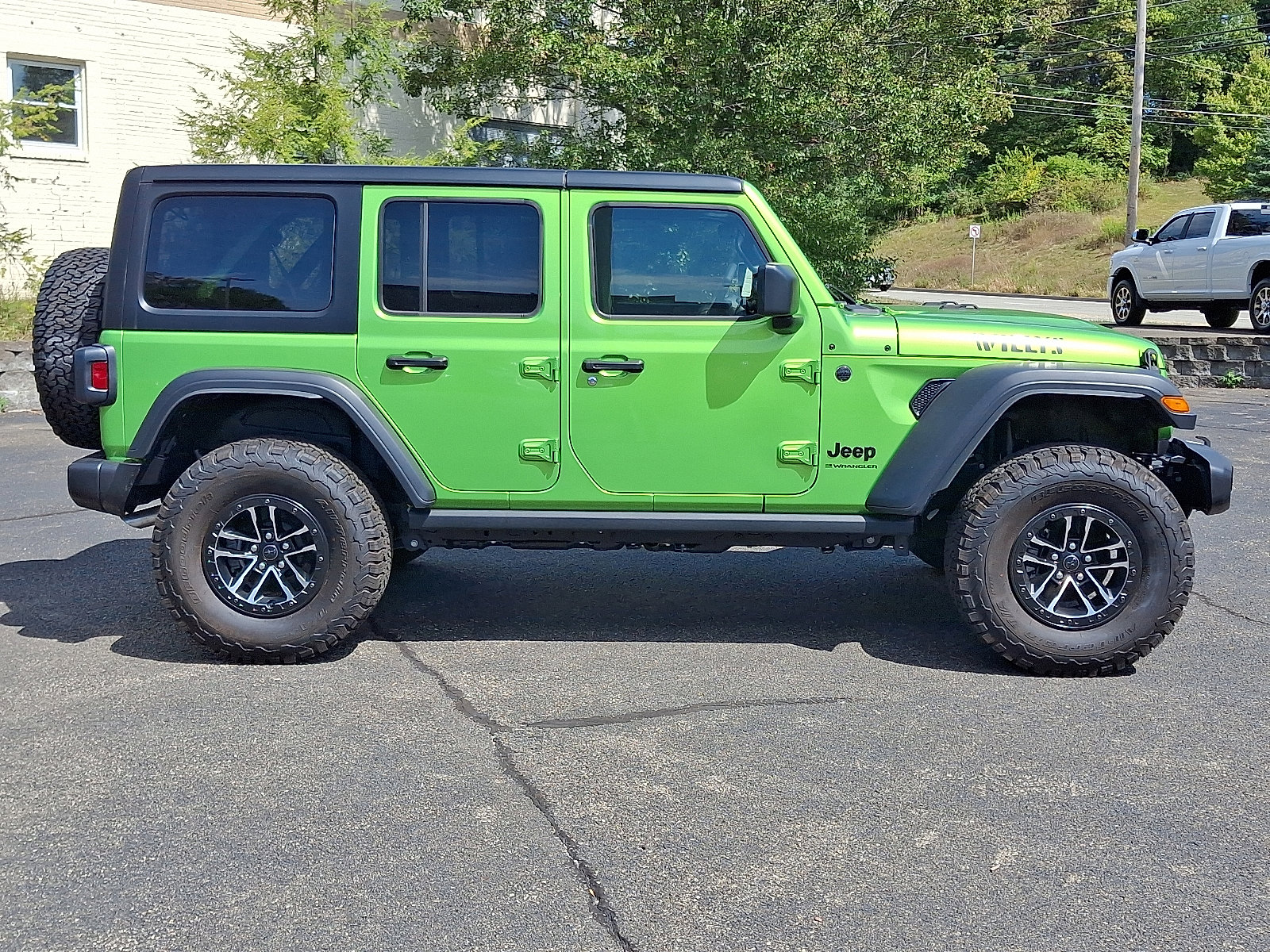 New 2025 Jeep Wrangler Unlimited Sport image 7
