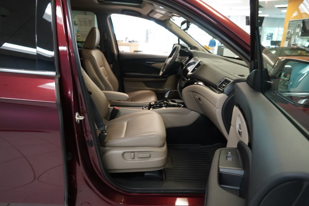 Used 2017 Honda Ridgeline RTL-E image 12