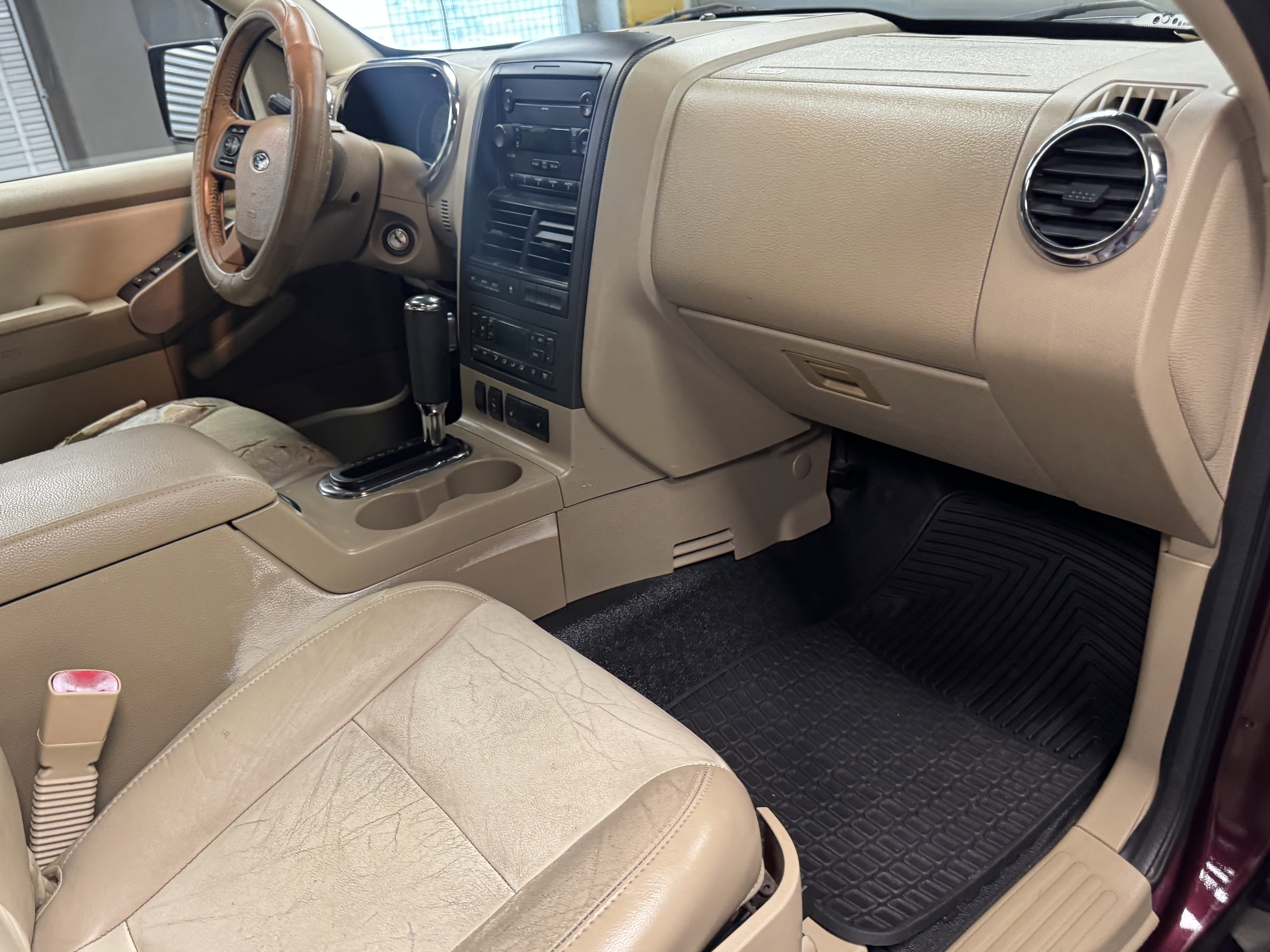Used 2007 Ford Explorer Sport Trac Limited RWD image 8