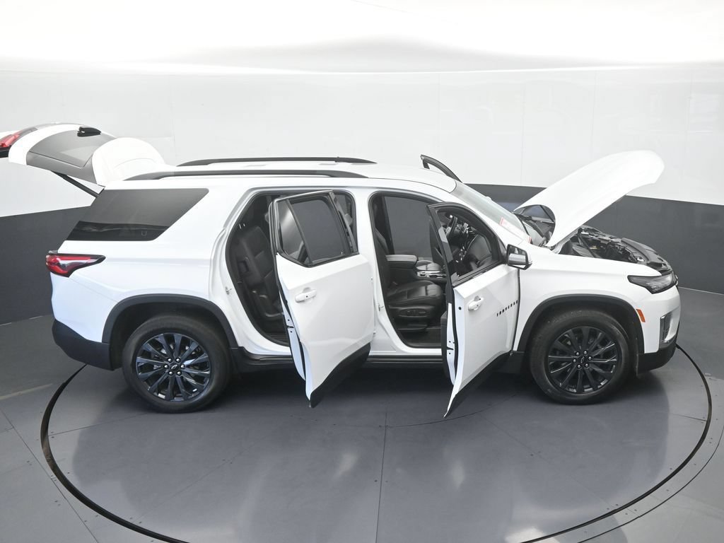 Used 2023 Chevrolet Traverse RS FWD image 79