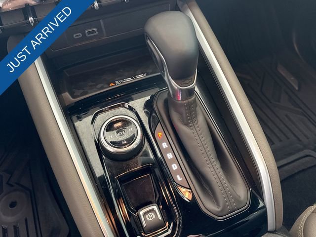 Used 2024 Chevrolet Colorado ZR2 w/ ZR2 Convenience Package III image 19